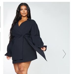Nwt prettylittlething  plus black wrap plunge dress, plus size 24